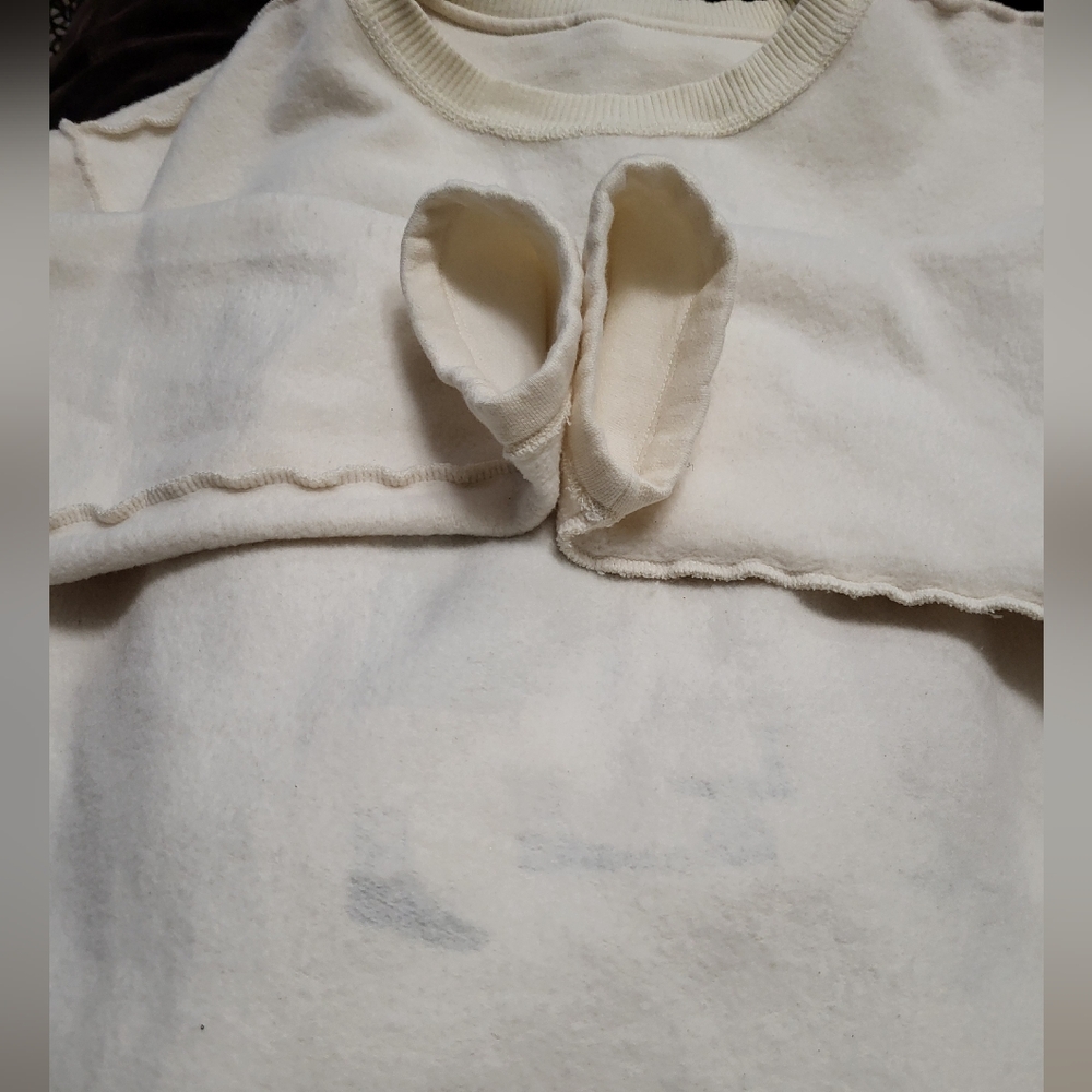 Zara Cream Sweatshirt with Graphic Design - Picture 8 of 11